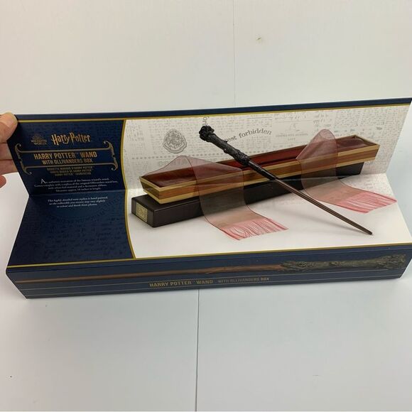 New The Noble Collection Wizarding World Harry Potter Wand with Ollivanders Box - Picture 3 of 10